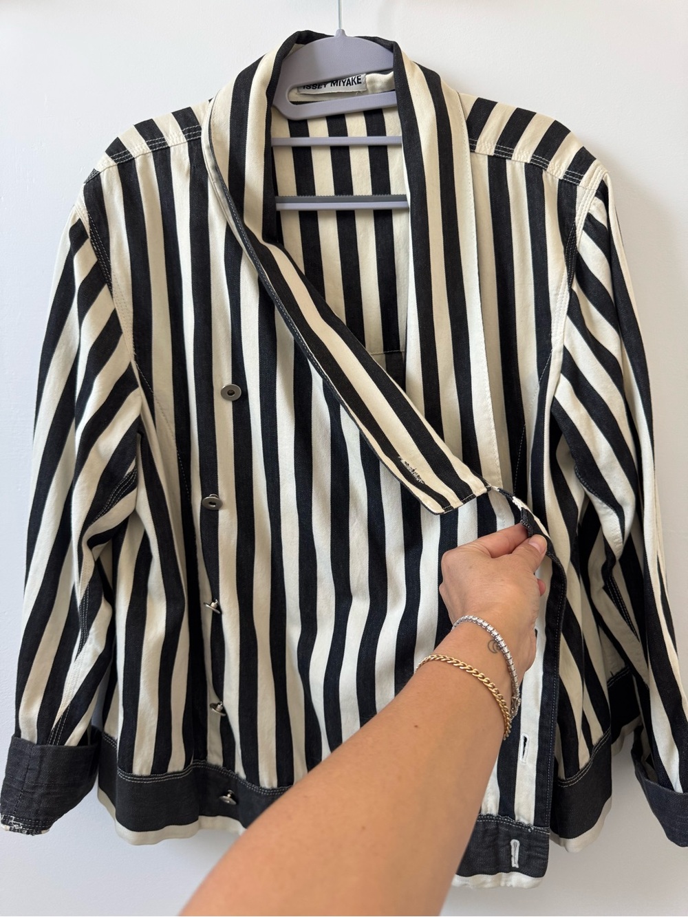 Issey Miyake Black & Cream Vertical Stripe Asymmetric Jacket - Picture 4 of 7